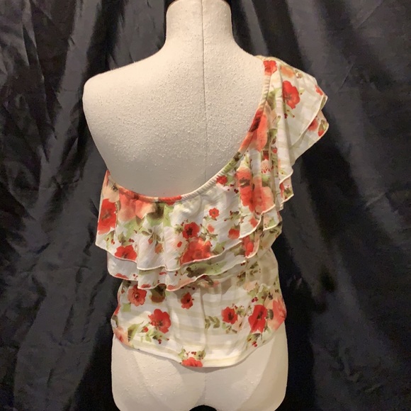 floral print off the shoulder shirt - Picture 2 of 3